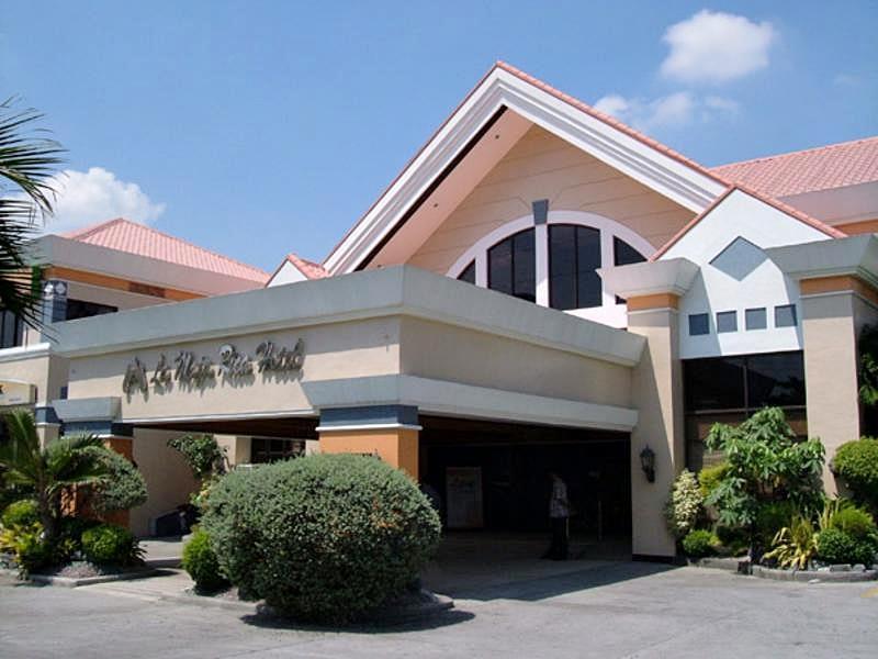 La Maja Rica Hotel Tarlac City Zewnętrze zdjęcie