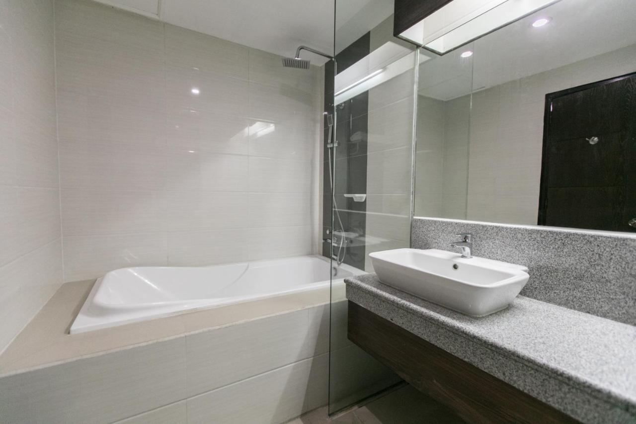 La Maja Rica Hotel Tarlac City Zewnętrze zdjęcie