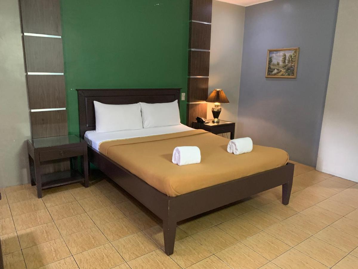 La Maja Rica Hotel Tarlac City Zewnętrze zdjęcie